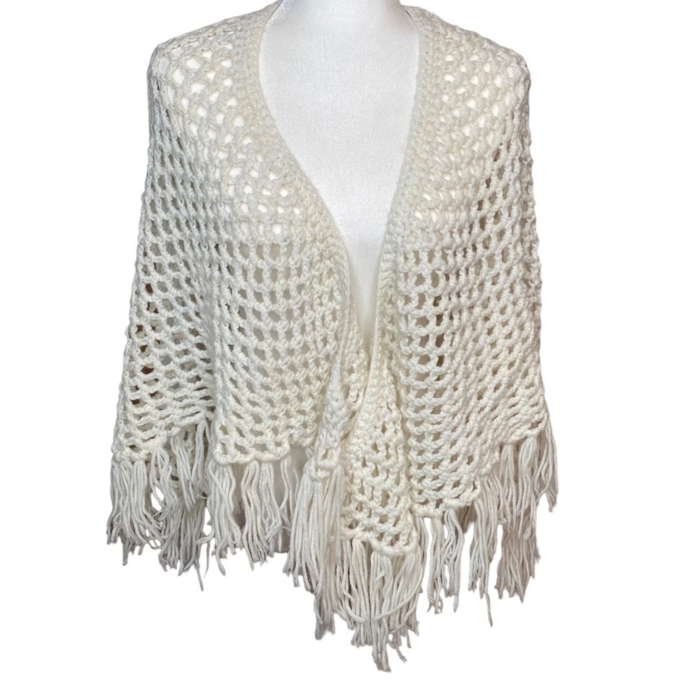 Vintage 70’s Hand Knit Fringed Shawl